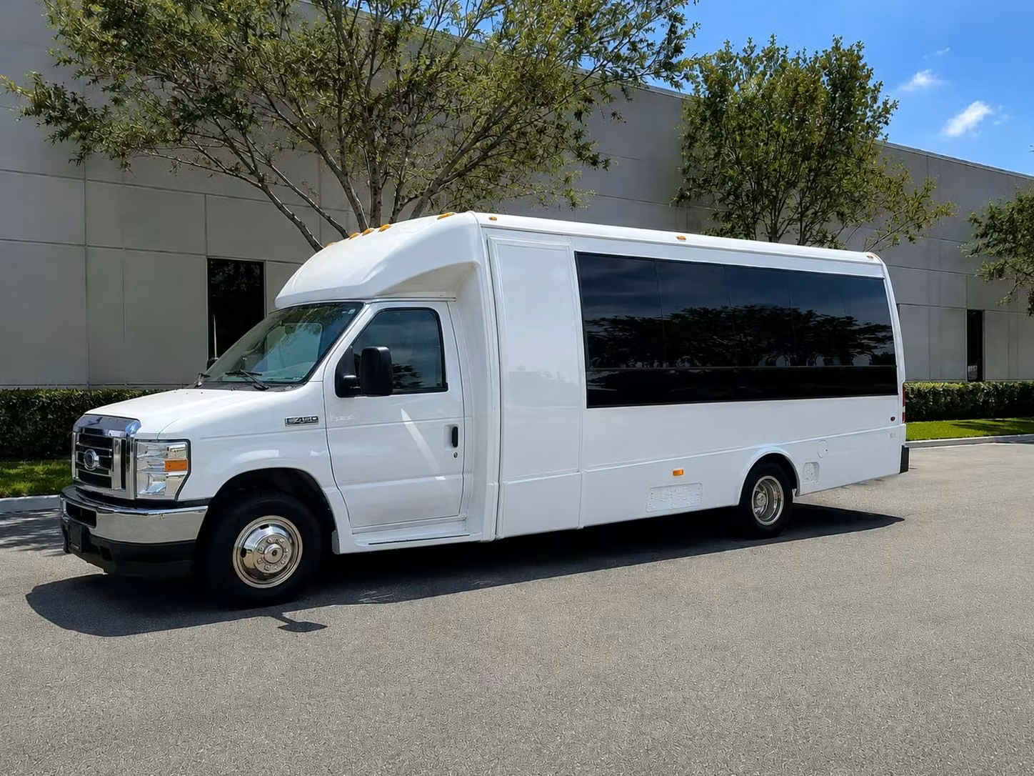hallandale beach 15 passenger minibus rental