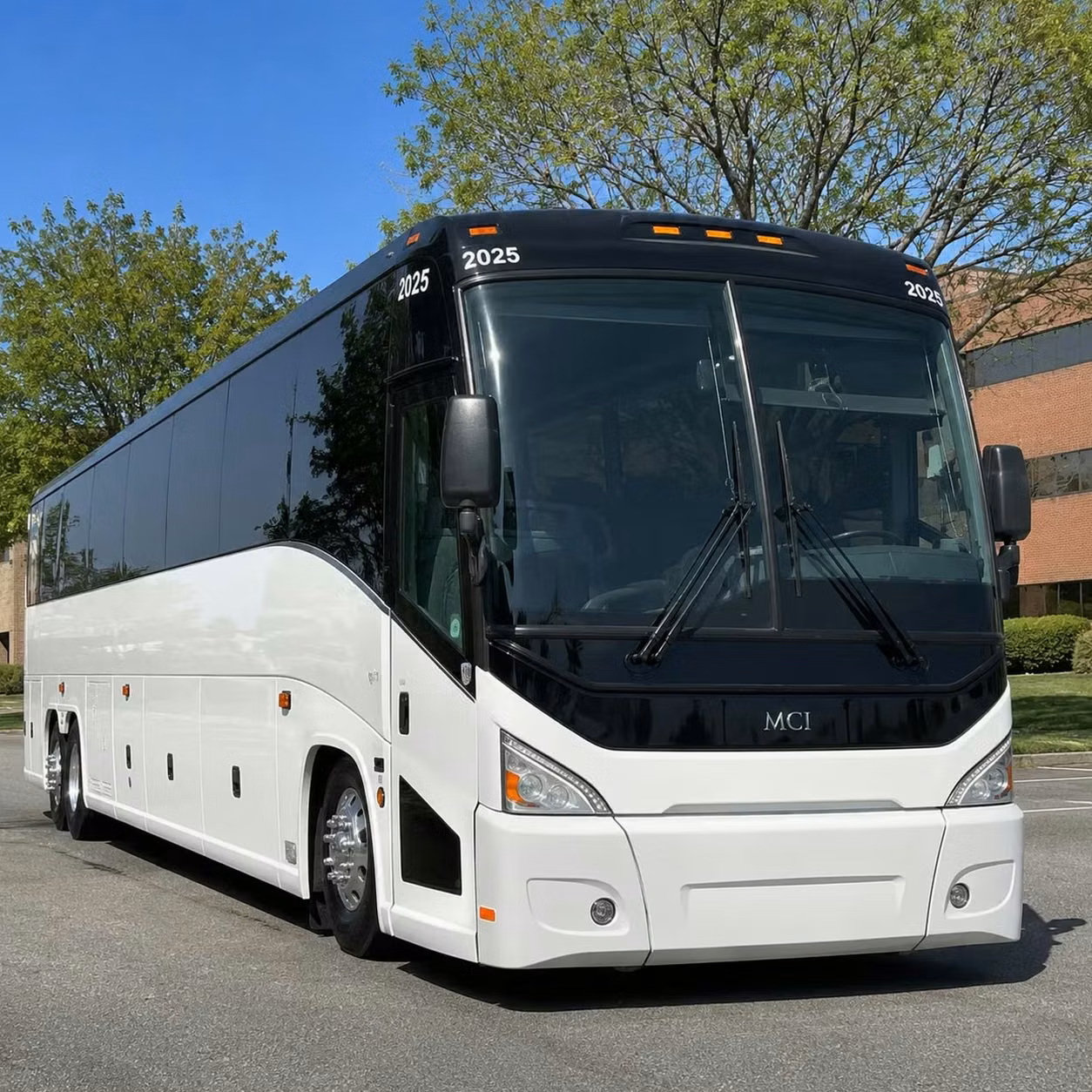 hallandale beach 15 passenger minibuses to 56 passenger charter buses for hallandale beach events