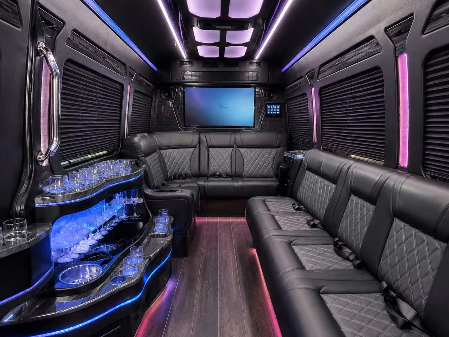 hallandale beach 15 to 35 passenger minibuses for hallandale beach fan clubs and alumni groups