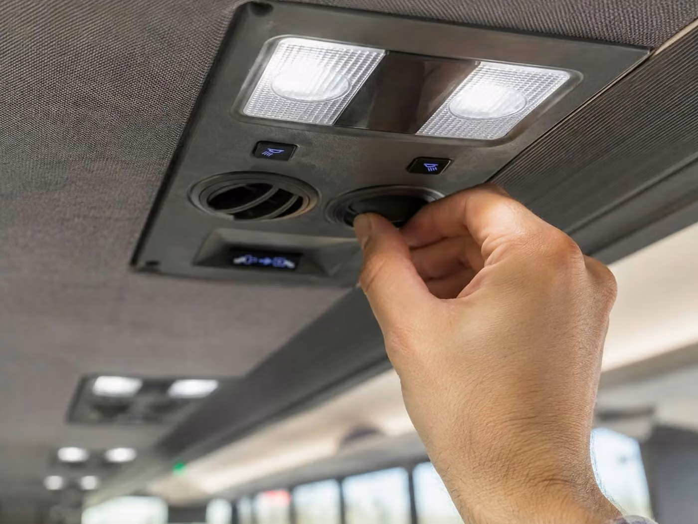 hallandale beach 25 passenger minibus air conditioning