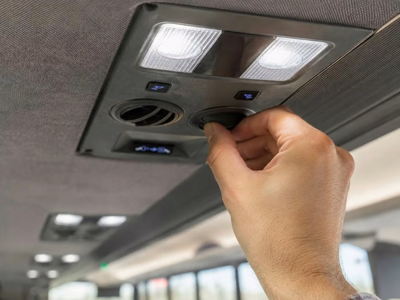hallandale beach 35 passenger minibus air conditioning