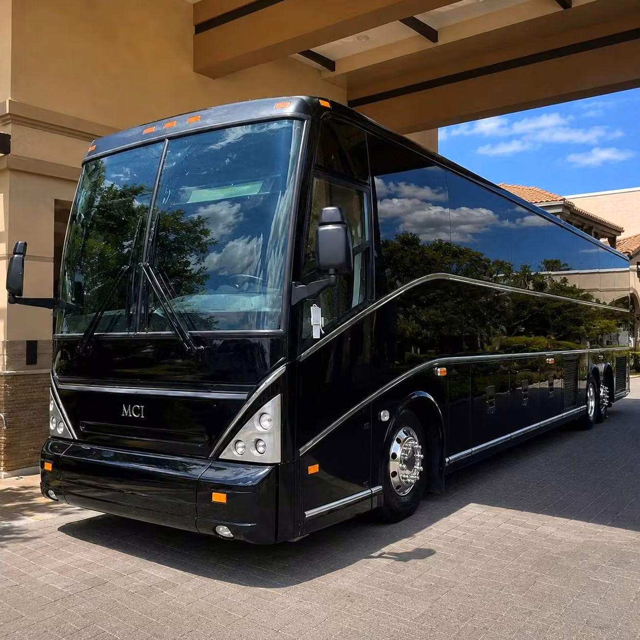 hallandale beach bus rentals for private history tours