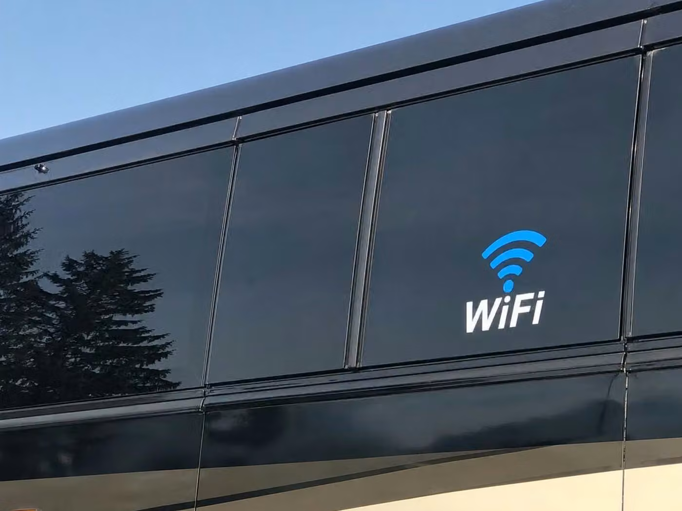 hallandale beach charter bus wifi